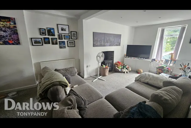 Long Row, Blaenllechau, CF43, photo 3