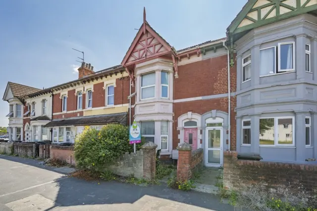 County Road, Swindon, SN1, photo 1