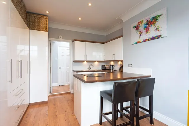 Bronwen Court, Grove End Road, St John's Wood, London, NW8, photo 1