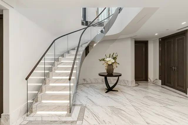 Ashburton Place, Mayfair, W1J, photo 2
