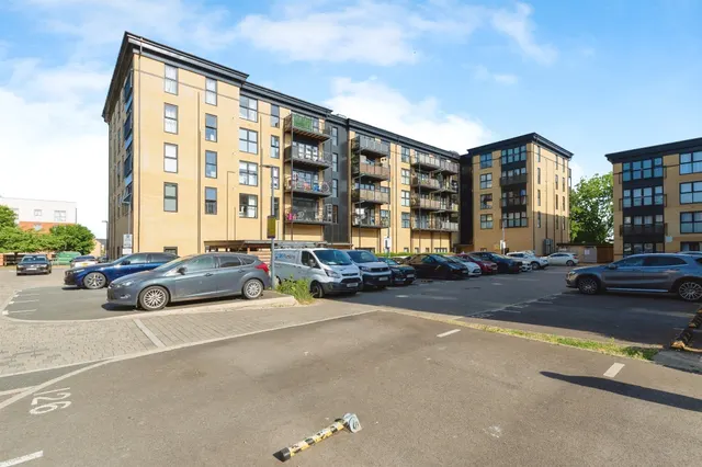 Giles Crescent, Stevenage, photo 1