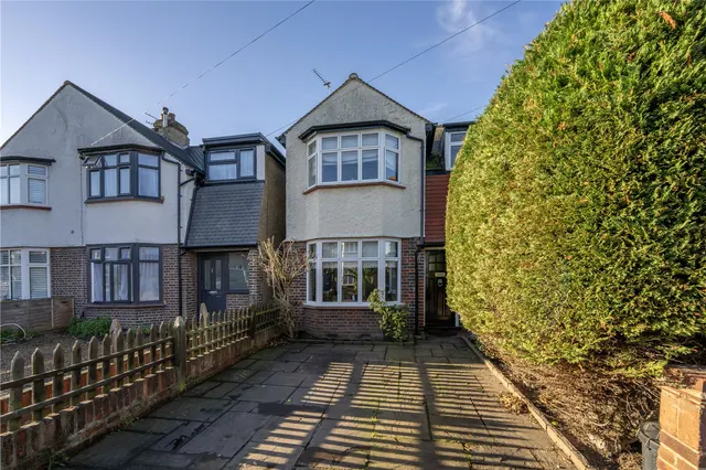 Westbrook Avenue, Hampton, TW12 2RE, photo 1
