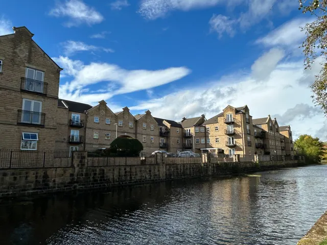 Narrowboat Wharf, Rodley, photo 1