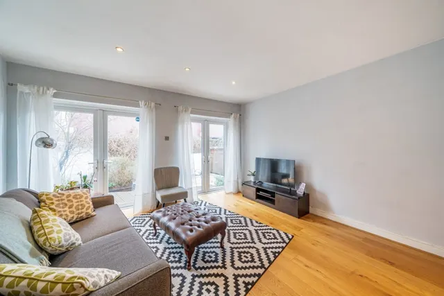 Ferndale Road, Clapham, SW4, photo 3