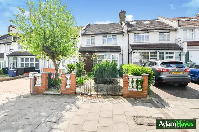 Woodhouse Road, North Finchley, N12, photo 1