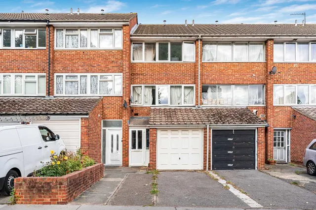 London, SE25, photo 1