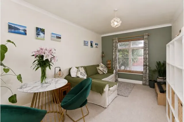 1 Leithcote Path, Streatham, photo 1