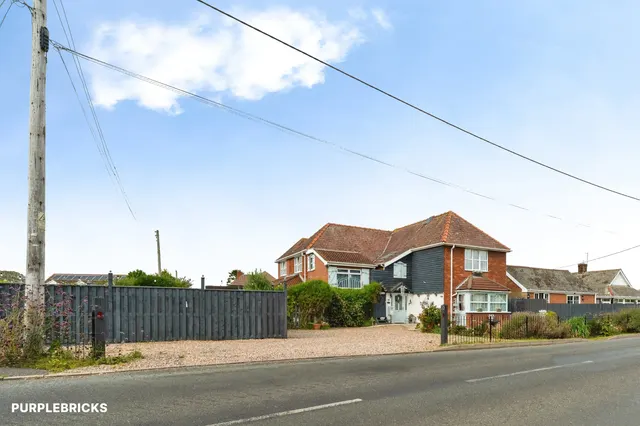 St. Leonards Drive, Chapel St. Leonards, PE24, photo 1