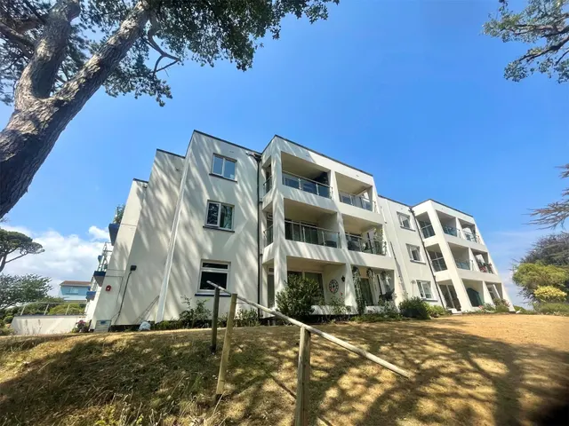 East Cliff Road, Dawlish, EX7