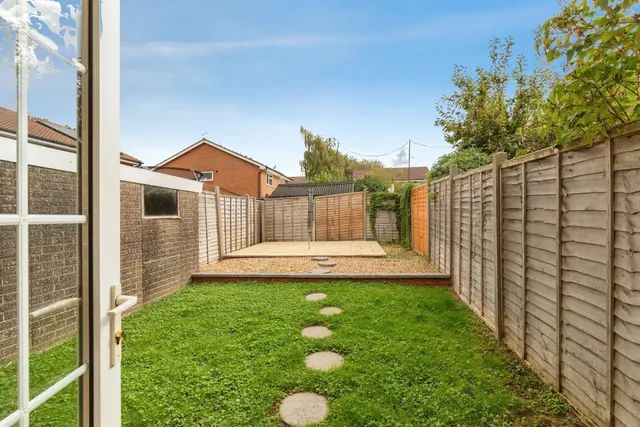 Longs Drive, Yate, BS37, photo 1