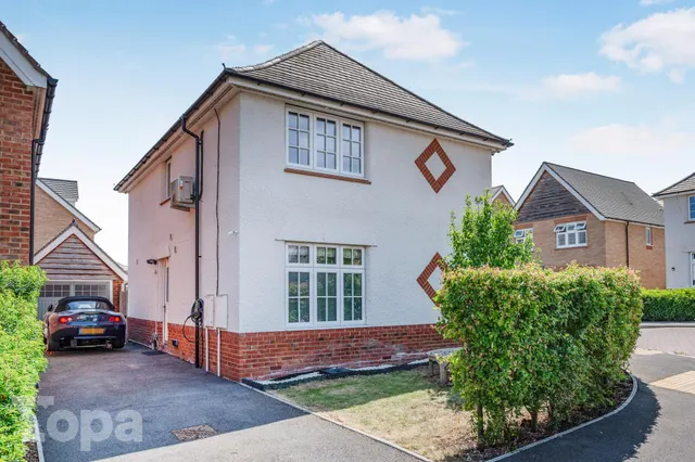 Emmeline Avenue, Swanscombe, DA10, photo 1