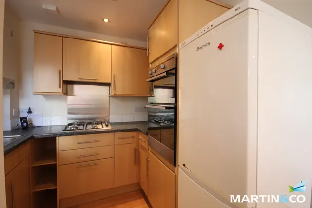 Anderson Road, Bearwood, B66, photo 3