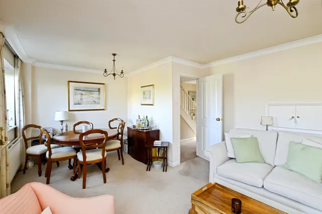 Derwent Close, Waterlooville, PO8, photo 3