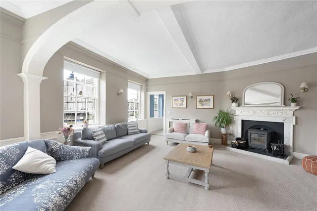Angel Hill, Bury St Edmunds, IP33, photo 2
