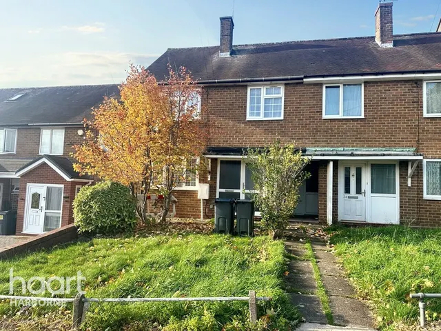 Tarrant Grove, Quinton, B32, photo 1