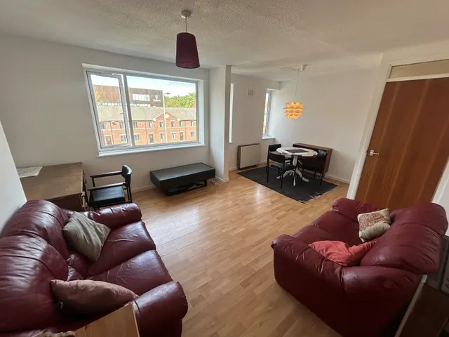 Minster Court, Liverpool, L7, photo 1