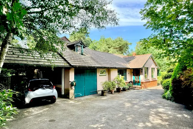 Grange Road, St. Leonards, BH24, photo 2