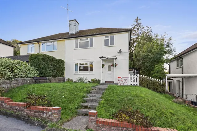 Roundwood Road, High Wycombe, HP12, photo 3