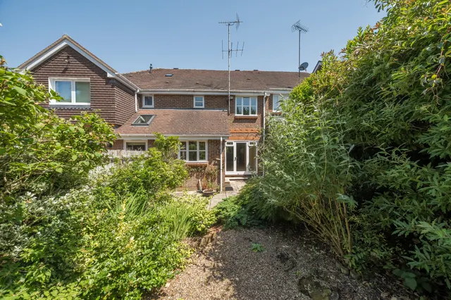 Photo 2 — Sir Josephs Walk, Harpenden, AL5