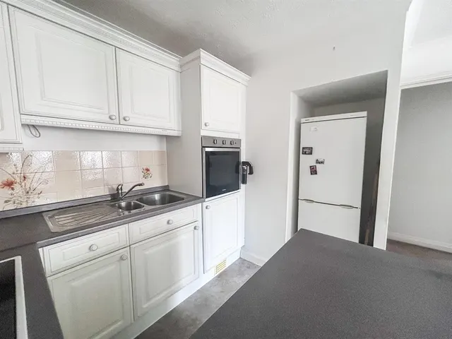 Photo 3 — Terminus Road, Bexhill-On-Sea, TN39 3LL