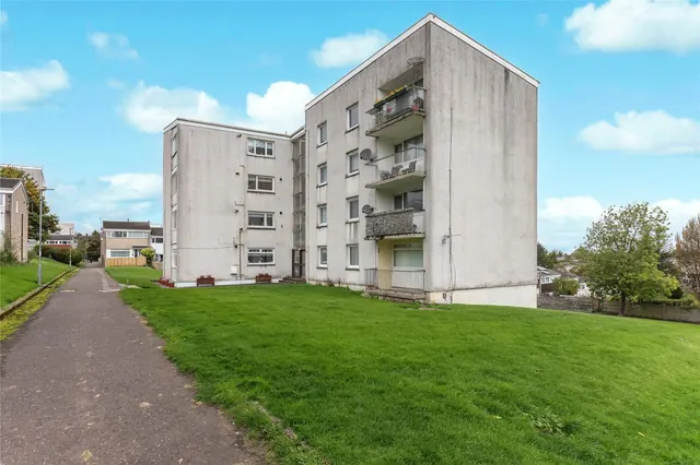 2 bedroom flat, Riccarton, Westwood, G75