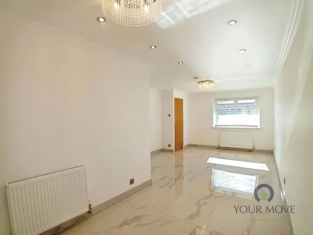 Longshaw Drive, Worsley, M28, photo 3