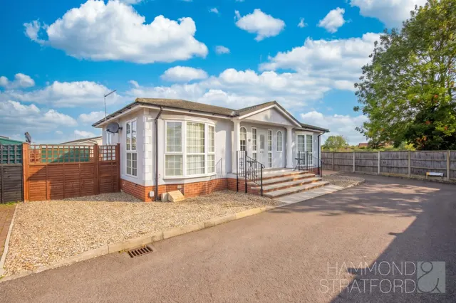 Appletree Close, Attleborough, photo 1