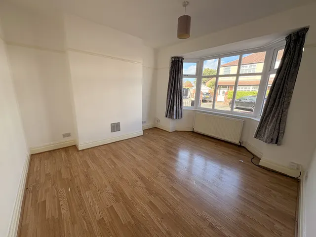 Durley Avenue, Timperley, WA15, photo 2