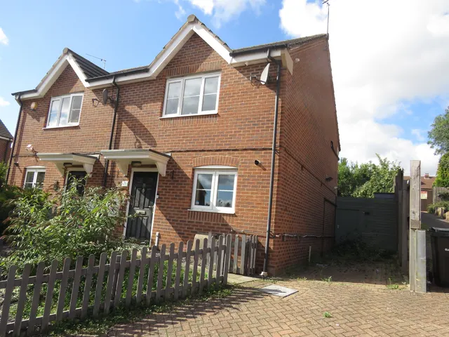 Kingfisher Close, Wellingborough, photo 1