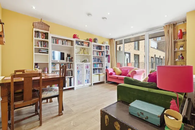 Ashley Court, London, E3, photo 3
