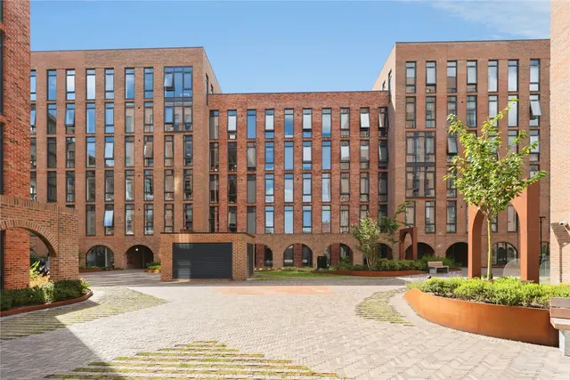 Neptune Place, Liverpool, L8, photo 1