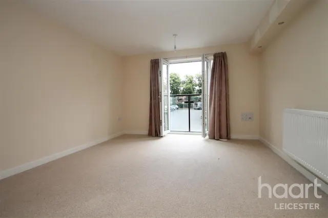 Pavilion Close, LE2, photo 3