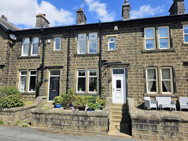 Holly Bank, Sutton-In-Craven, BD20 7QN, photo 1