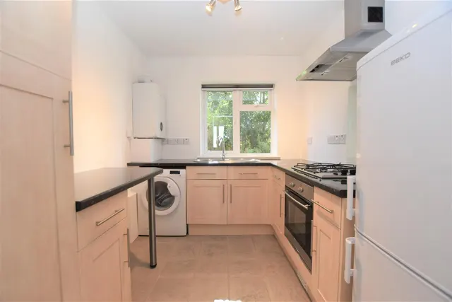 Henley Road, Caversham, RG4, photo 2