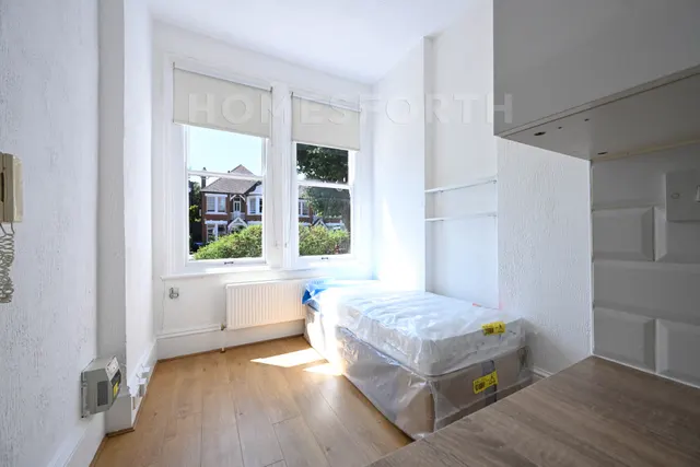 Teignmouth Road, Mapesbury Conservation, NW2, photo 2
