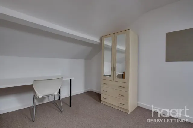 Pybus Street, DE22, photo 2