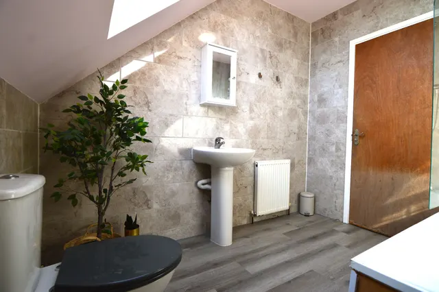 Nuneaton, CV10, photo 3
