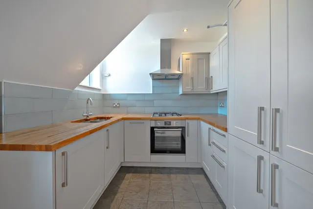 Photo 2 — Stanthorpe Road, Streatham, London, SW16