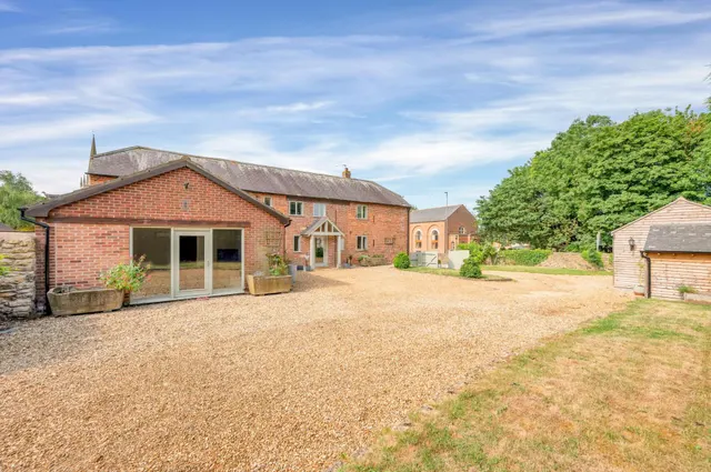Melton Road, Waltham On The Wolds, LE14, photo 2