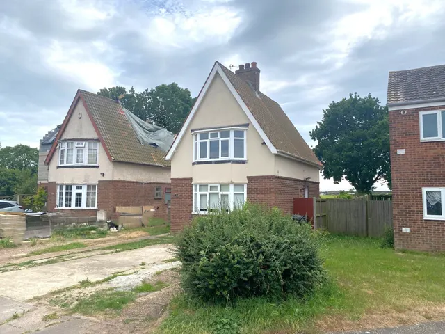 Seaview Avenue, Little Oakley, HARWICH, photo 1