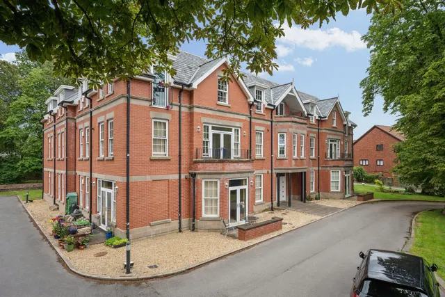 Greenmount Lane, Heaton, photo 1