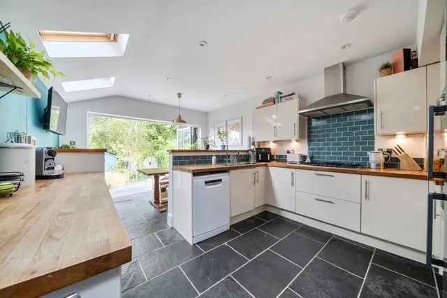Victoria Road, Wargrave, RG10, photo 2