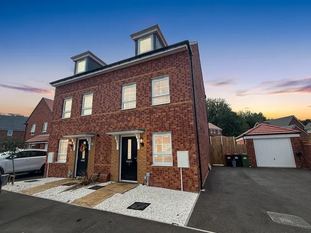 Tortoiseshell Close, Apley, TF1, photo 1