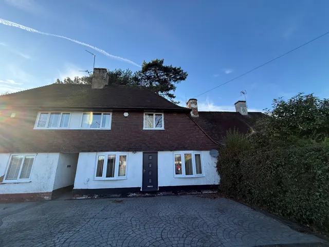 Middleton Boulevard, NG8, photo 1