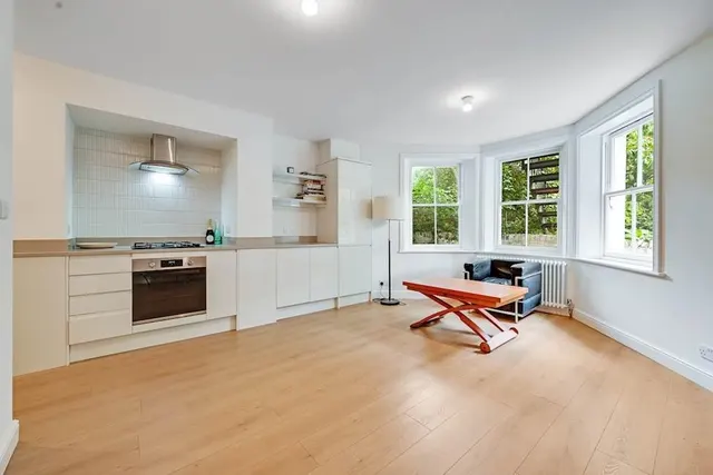 Mowbray Road, London, photo 1