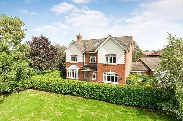 Robinson Close, Wilmslow, SK9, photo 1