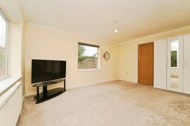 Pecked Lane, Cheltenham, GL52, photo 2