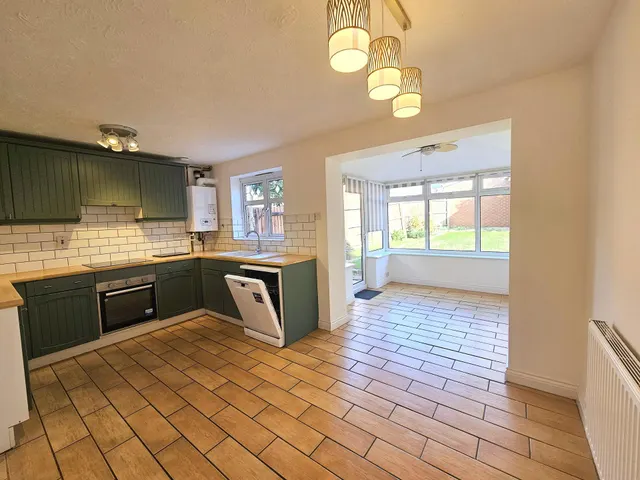 Riverstone Way, Hunsbury Meadows, NN4, photo 2