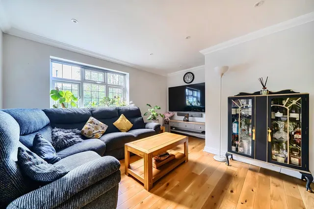 West Hill, Epsom, KT19, photo 2