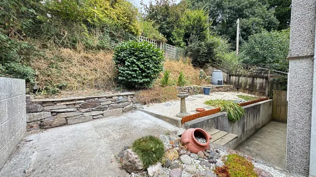 St. Andrews Close, Calstock, PL18, photo 3